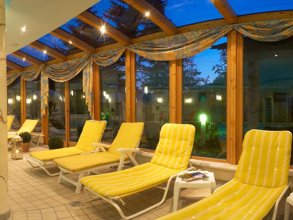 Wohlfuehl & Genusshotel Felsenhof Hotel 4*