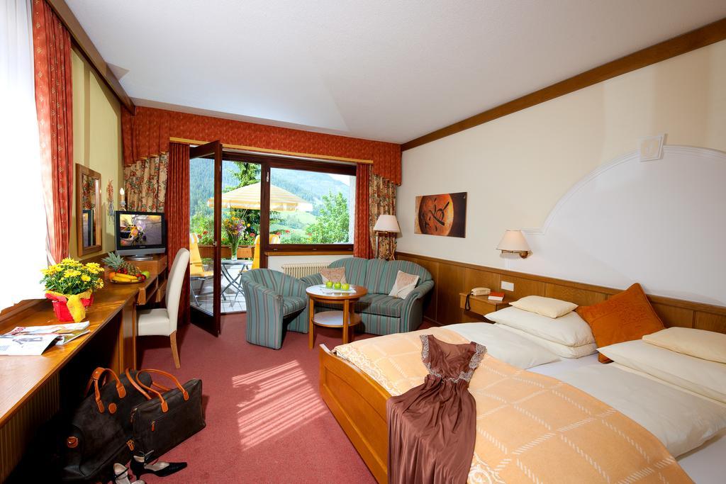 Wohlfuehl & Genusshotel Felsenhof Hotel